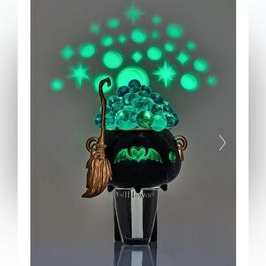 Bath and Body Works Black Cauldron Wallflower Plug